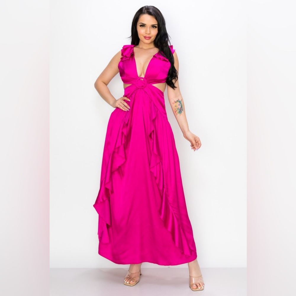 Ruffle sleeveless Maxi Dress in the color fuchsia true to size.